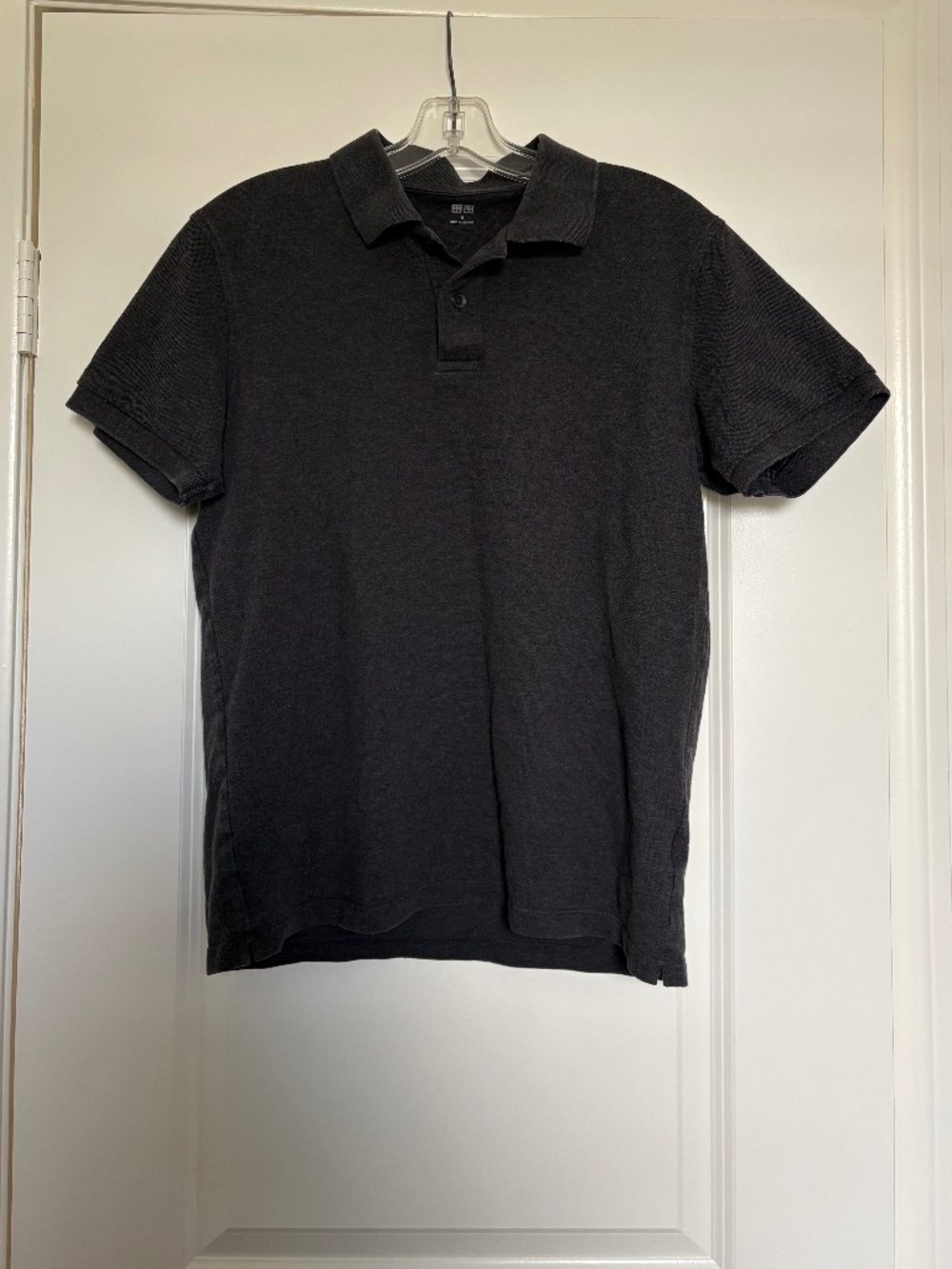 Uniqlo Men’s Grey Polo